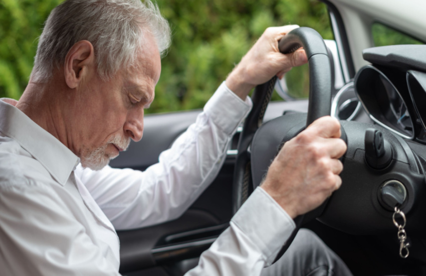 dream-about-falling-asleep-while-driving-skintots